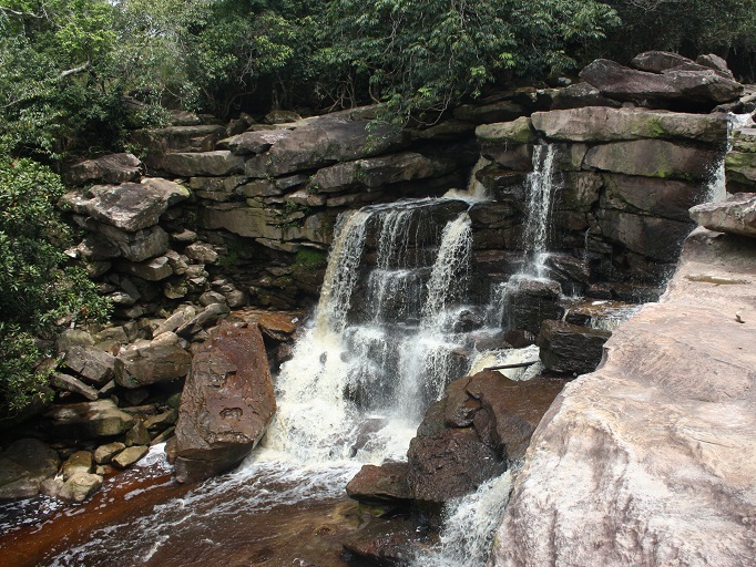 Popokvil waterval Bokor Hill