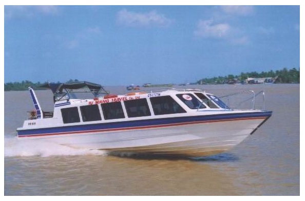 Boot over de Mekong van Vietnam naar Cambodja